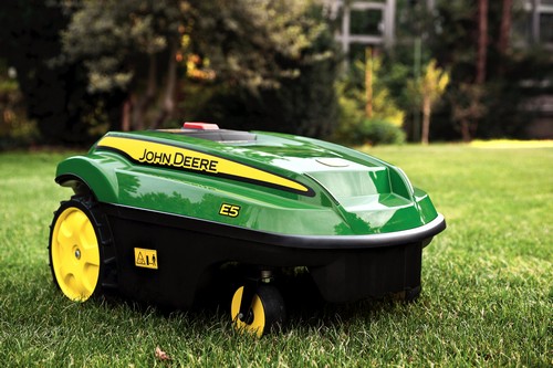 Robot de tonte Tango E5 tonte aunomome gazon pelouse